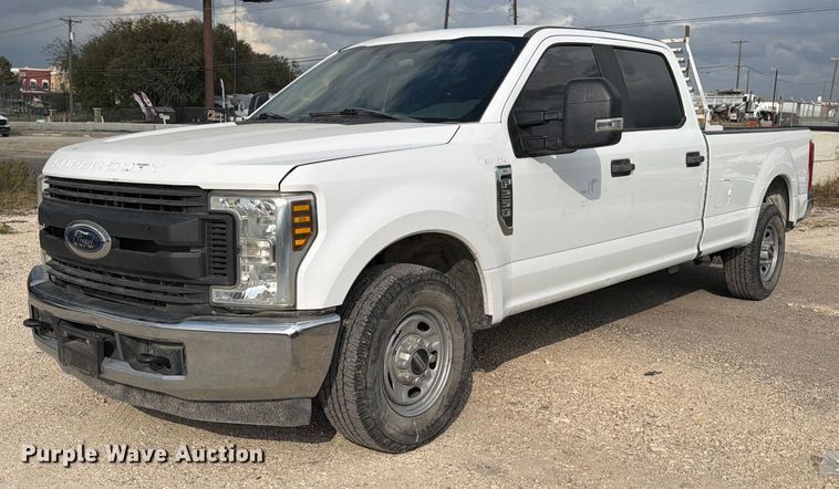 image for item ED5037 2018 Ford F250 Super Duty XL Crew Cab pickup truck