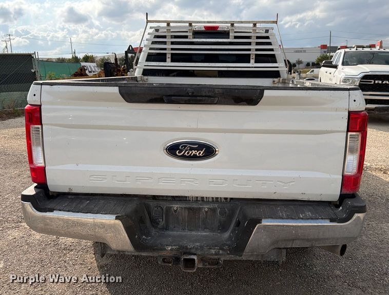 image for item ED5037 2018 Ford F250 Super Duty XL Crew Cab pickup truck