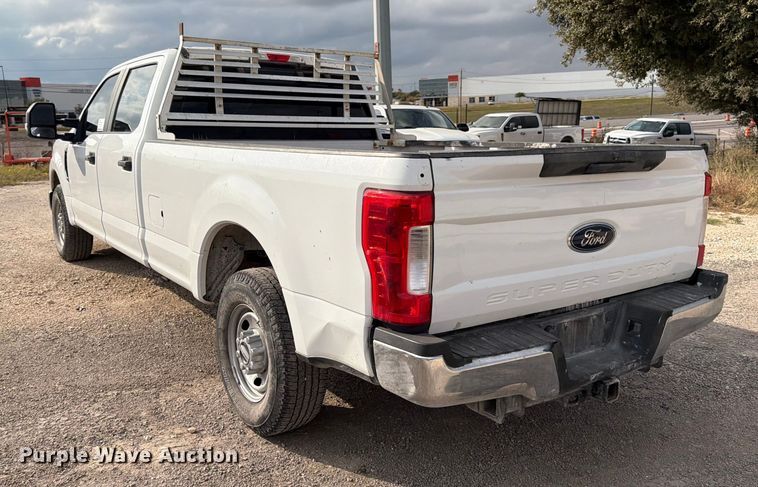 image for item ED5037 2018 Ford F250 Super Duty XL Crew Cab pickup truck