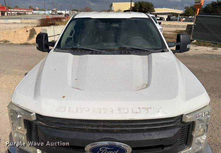 image for item ED5037 2018 Ford F250 Super Duty XL Crew Cab pickup truck
