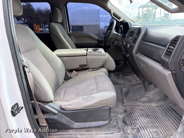 image for item ED5037 2018 Ford F250 Super Duty XL Crew Cab pickup truck