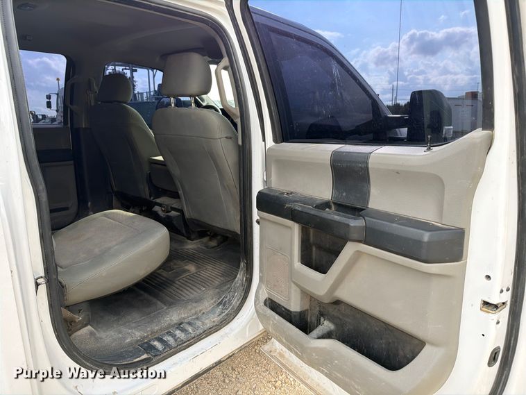 image for item ED5037 2018 Ford F250 Super Duty XL Crew Cab pickup truck