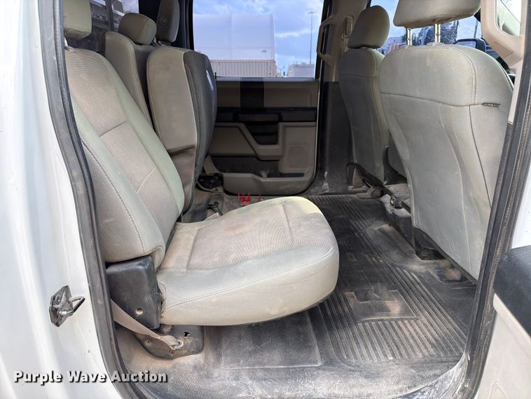 image for item ED5037 2018 Ford F250 Super Duty XL Crew Cab pickup truck