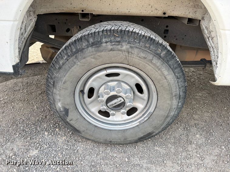 image for item ED5037 2018 Ford F250 Super Duty XL Crew Cab pickup truck
