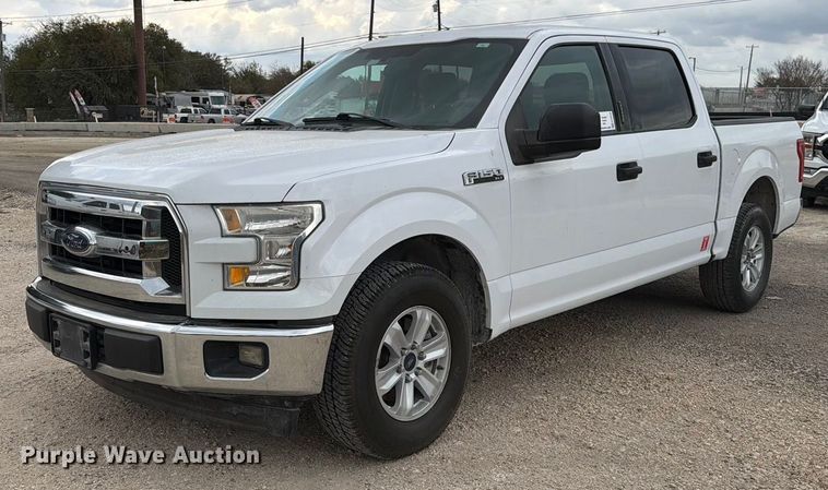 2017 Ford F150 XLT SuperCrew pickup truck