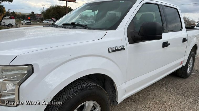 image for item ED5038 2017 Ford F150 XLT SuperCrew pickup truck