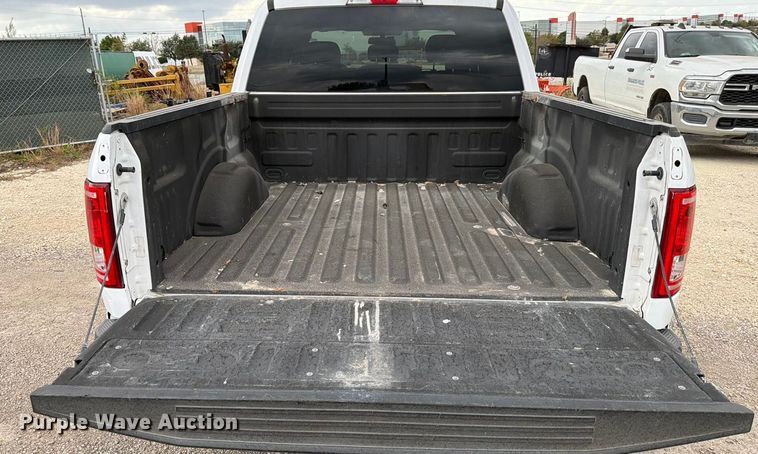 image for item ED5038 2017 Ford F150 XLT SuperCrew pickup truck