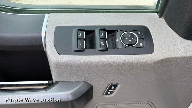 image for item ED5038 2017 Ford F150 XLT SuperCrew pickup truck