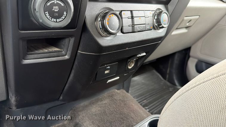 image for item ED5038 2017 Ford F150 XLT SuperCrew pickup truck