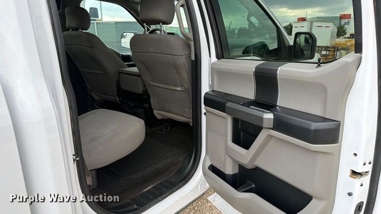 image for item ED5038 2017 Ford F150 XLT SuperCrew pickup truck