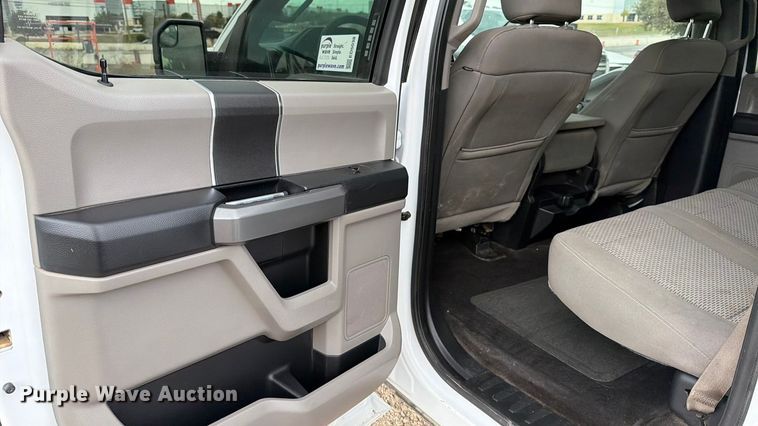 image for item ED5038 2017 Ford F150 XLT SuperCrew pickup truck