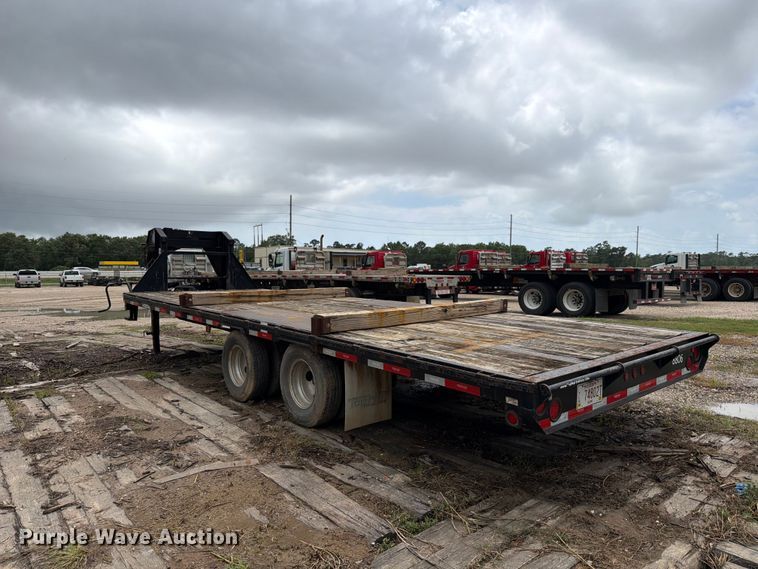 image for item ED5223 2018 Top Hat GN240-25X8.5-24E-F flatbed trailer