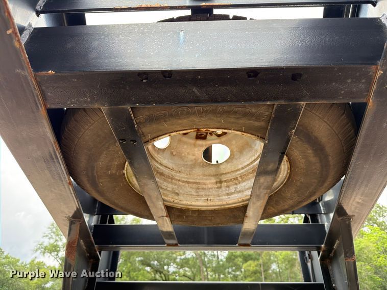image for item ED5223 2018 Top Hat GN240-25X8.5-24E-F flatbed trailer