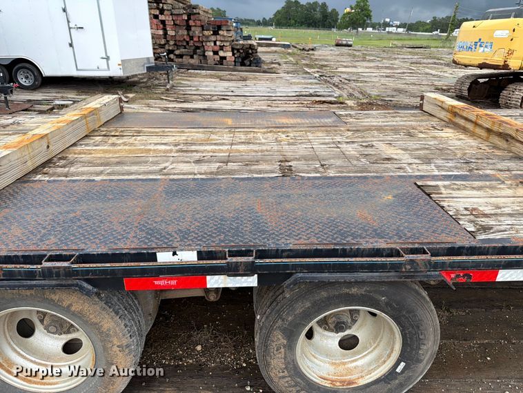 image for item ED5223 2018 Top Hat GN240-25X8.5-24E-F flatbed trailer