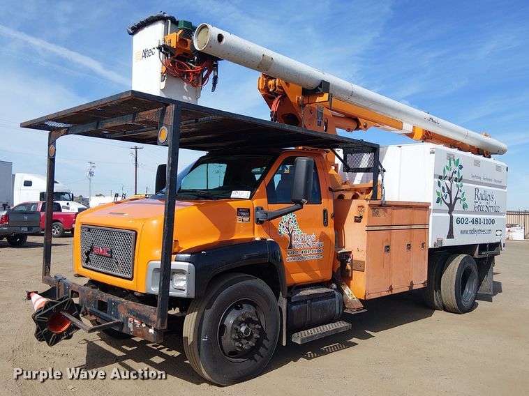 image for item EE5317 2008 GMC C7500 forestry bucket truck