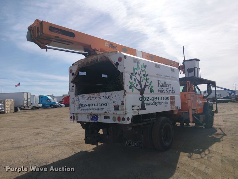 image for item EE5317 2008 GMC C7500 forestry bucket truck