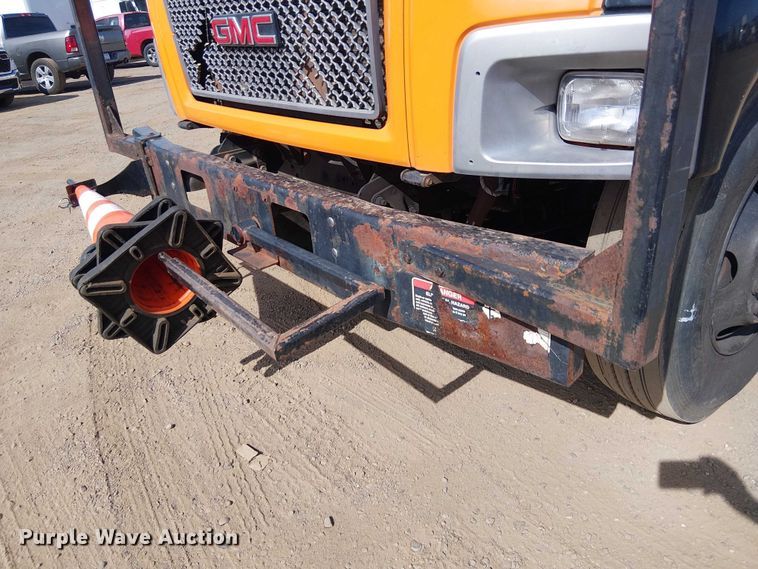 image for item EE5317 2008 GMC C7500 forestry bucket truck