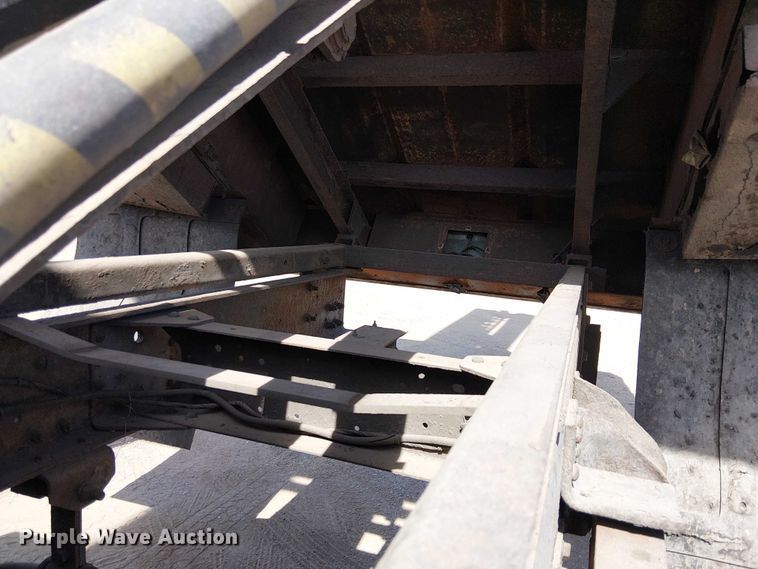 image for item EE5317 2008 GMC C7500 forestry bucket truck