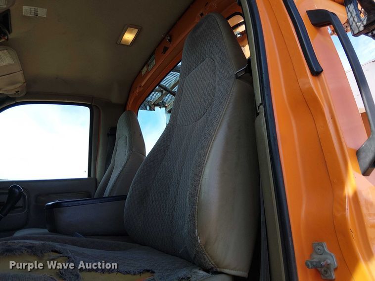 image for item EE5317 2008 GMC C7500 forestry bucket truck