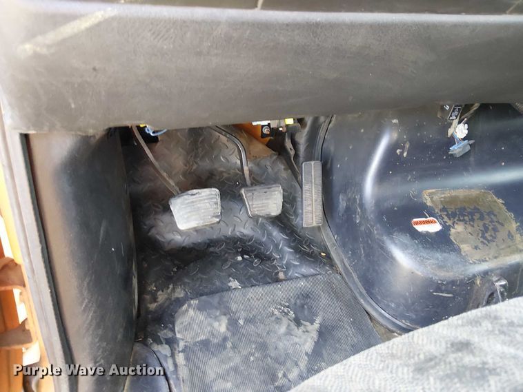 image for item EE5317 2008 GMC C7500 forestry bucket truck