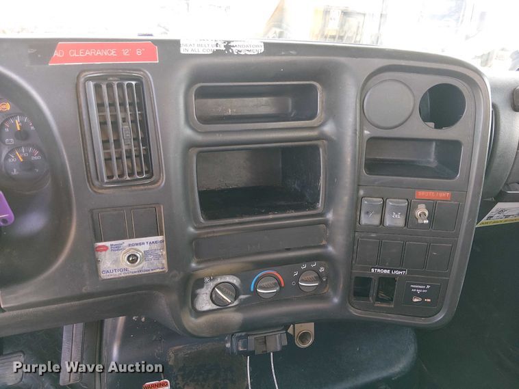 image for item EE5317 2008 GMC C7500 forestry bucket truck