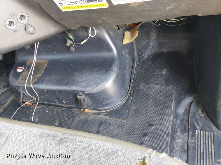 image for item EE5317 2008 GMC C7500 forestry bucket truck