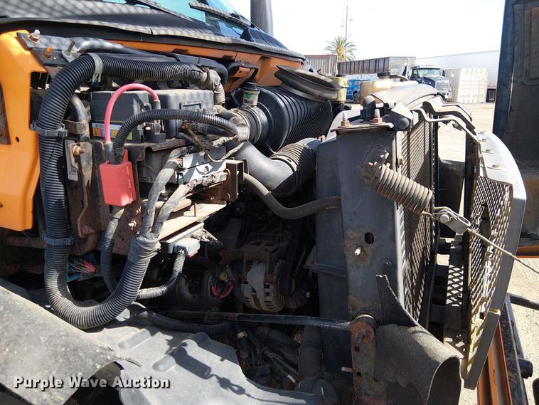 image for item EE5317 2008 GMC C7500 forestry bucket truck