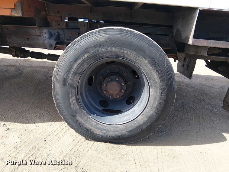 image for item EE5317 2008 GMC C7500 forestry bucket truck