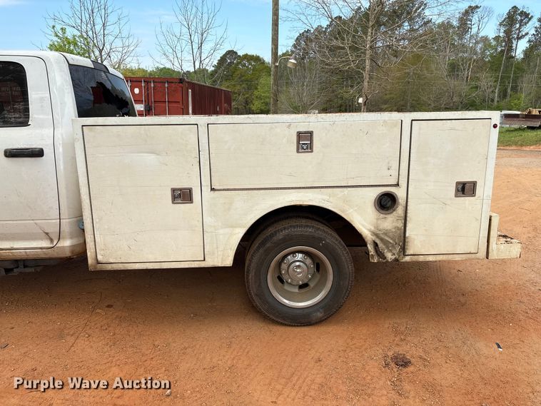 image for item EF1065 2019 RAM 3500 Crew Cab utility / service truck