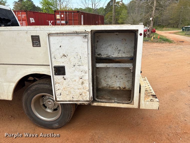 image for item EF1065 2019 RAM 3500 Crew Cab utility / service truck