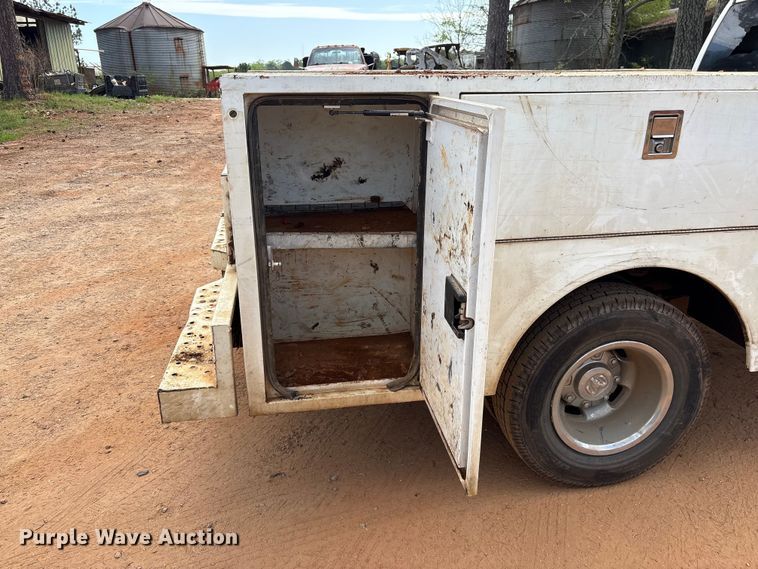 image for item EF1065 2019 RAM 3500 Crew Cab utility / service truck