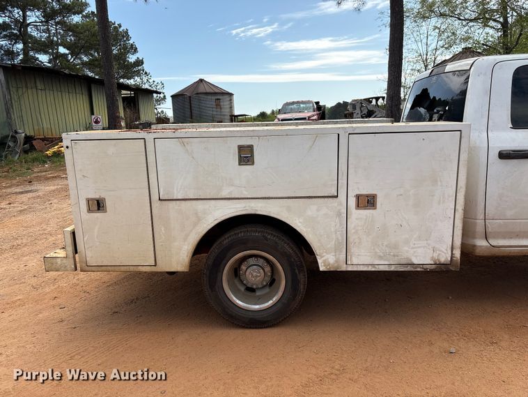 image for item EF1065 2019 RAM 3500 Crew Cab utility / service truck