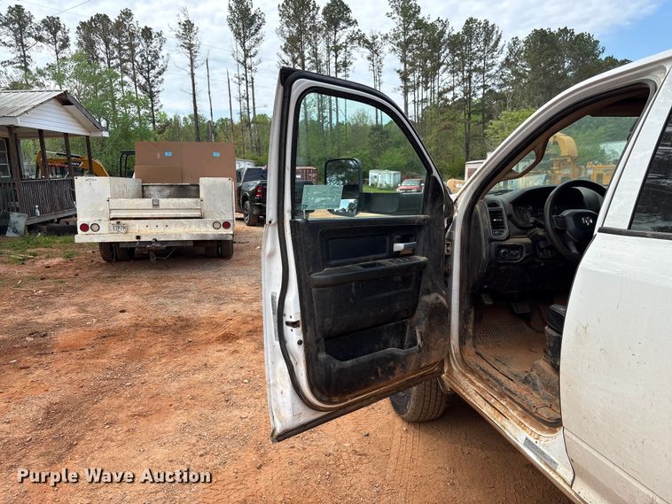 image for item EF1065 2019 RAM 3500 Crew Cab utility / service truck