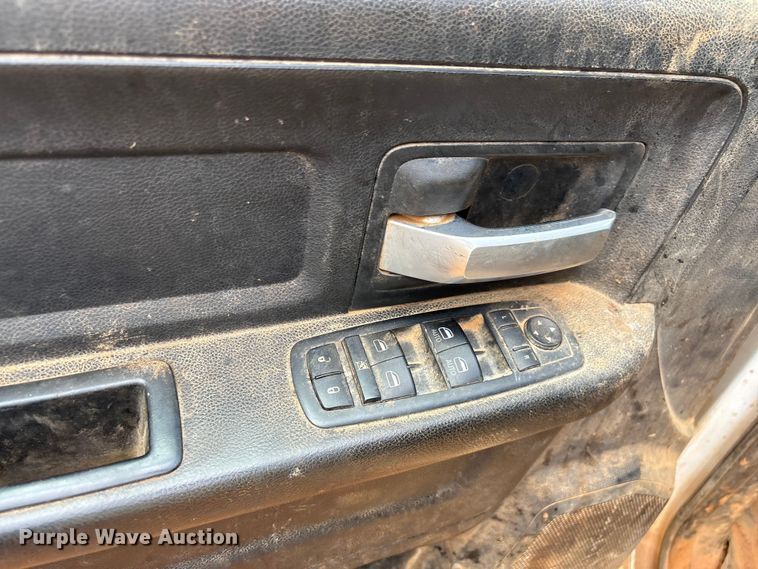 image for item EF1065 2019 RAM 3500 Crew Cab utility / service truck