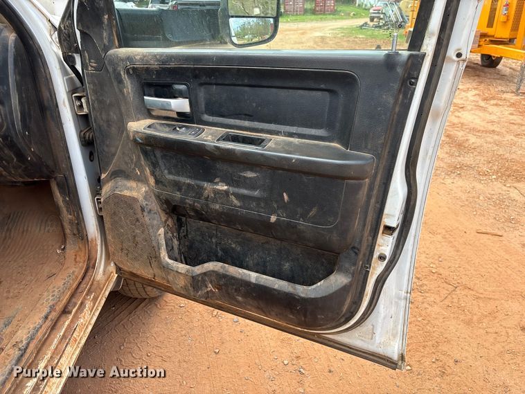 image for item EF1065 2019 RAM 3500 Crew Cab utility / service truck