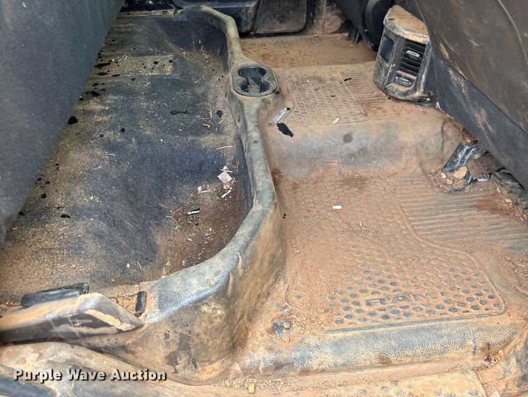 image for item EF1065 2019 RAM 3500 Crew Cab utility / service truck