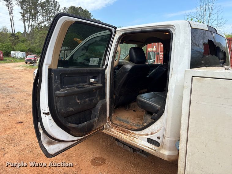 image for item EF1065 2019 RAM 3500 Crew Cab utility / service truck