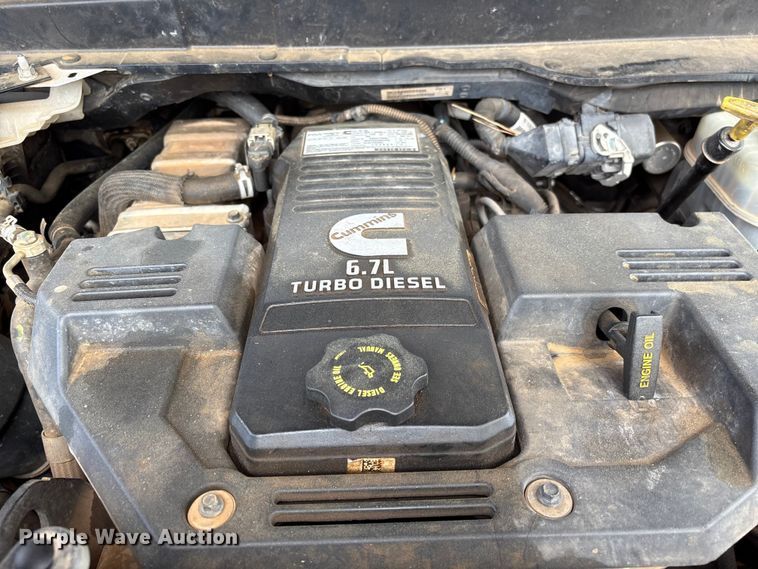 image for item EF1065 2019 RAM 3500 Crew Cab utility / service truck