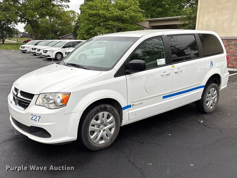 image for item EF1153 2016 Dodge Grand Caravan van