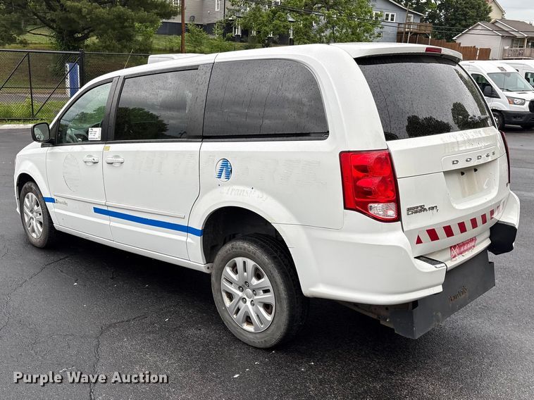 image for item EF1153 2016 Dodge Grand Caravan van
