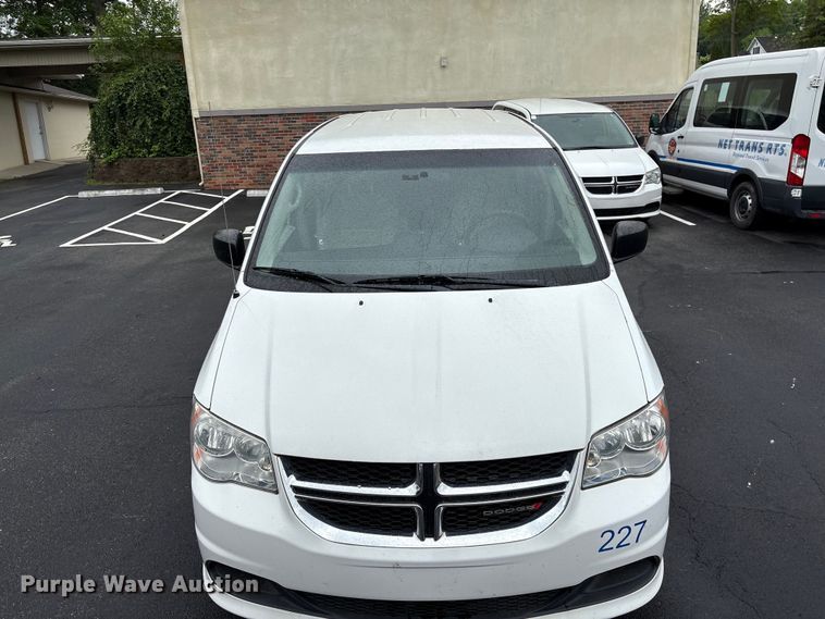 image for item EF1153 2016 Dodge Grand Caravan van
