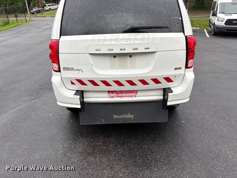 image for item EF1153 2016 Dodge Grand Caravan van