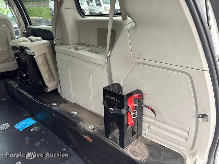 image for item EF1153 2016 Dodge Grand Caravan van