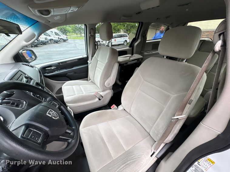 image for item EF1153 2016 Dodge Grand Caravan van