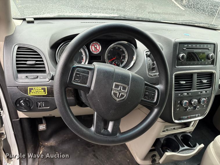 image for item EF1153 2016 Dodge Grand Caravan van