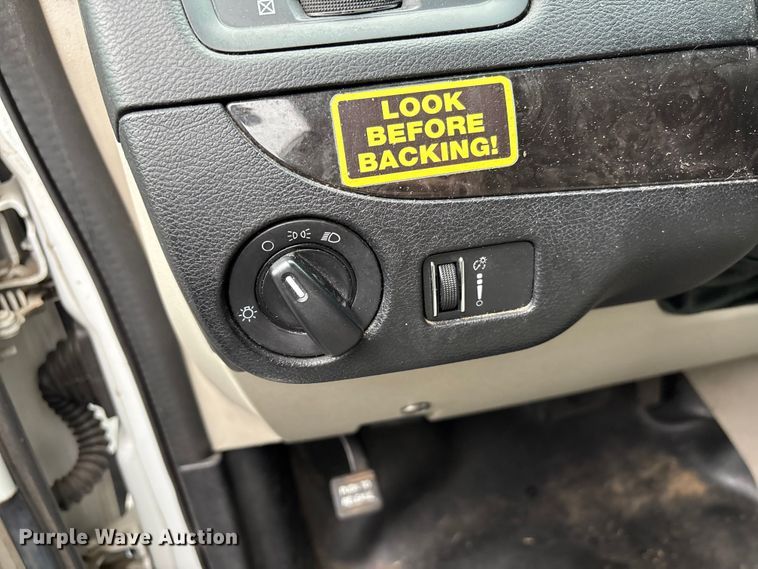 image for item EF1153 2016 Dodge Grand Caravan van