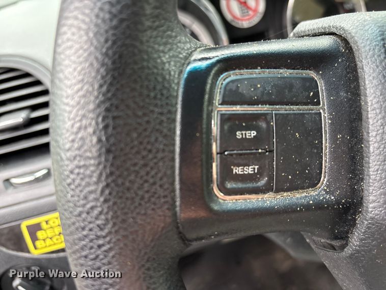 image for item EF1153 2016 Dodge Grand Caravan van