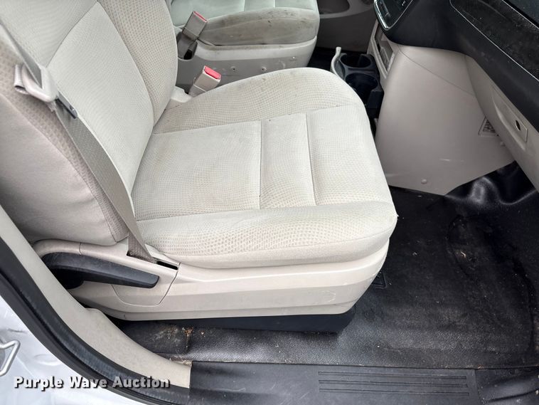 image for item EF1153 2016 Dodge Grand Caravan van