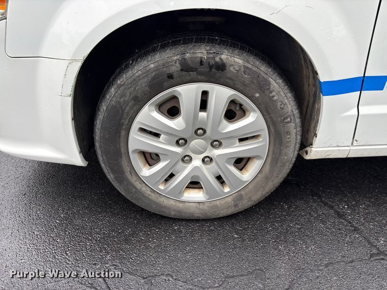 image for item EF1153 2016 Dodge Grand Caravan van