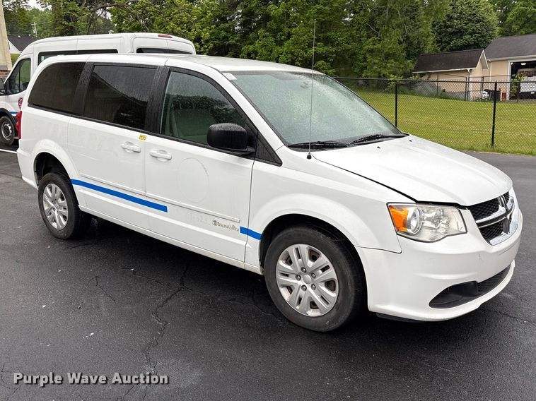 image for item EF1154 2017 Dodge Grand Caravan van